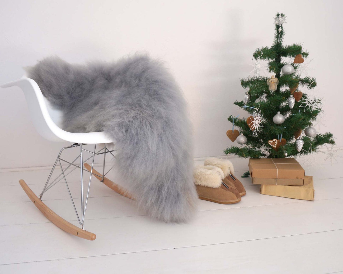 Sheepskin Icelandic Bright Grey X Throw Genuine leather sheep skin Decorative rug grey comfy, cozy, hair is very thick, shiny