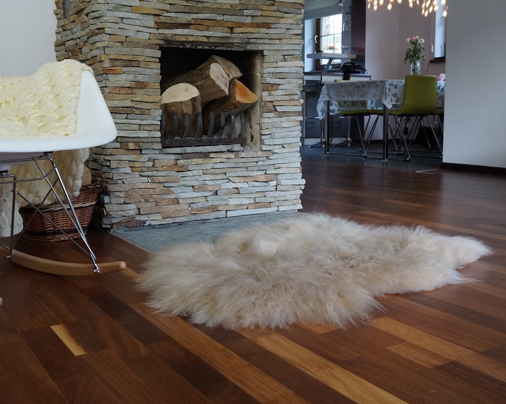 SHEEPSKIN Icelandic Cream Throw Genuine leather Sheep Skin 52"x 32" Decorative White Rug Natural Throw Rugs Carpet Outdoor Rugs Che