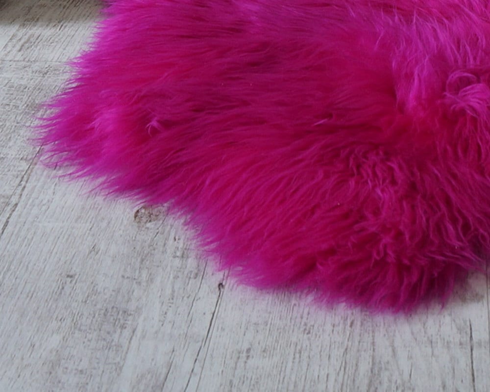 Regular SHEEPSKIN PINK Throw Genuine leather Sheep Skin 44 " x 28" Decorative rug Natural comfy, cozy, hiny !