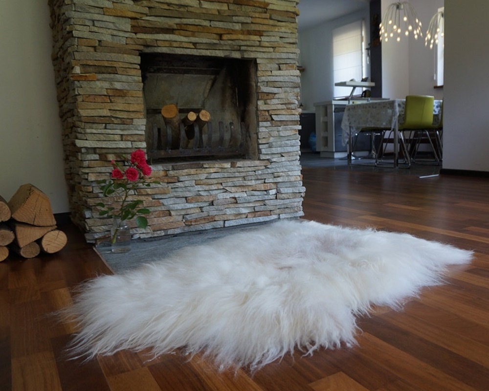 GIANT SHEEPSKIN Icelandic 50"x 32" White True Genuine leather Sheep Skin Decorative rug White comfy, cozy hair is very long, shiny rugs