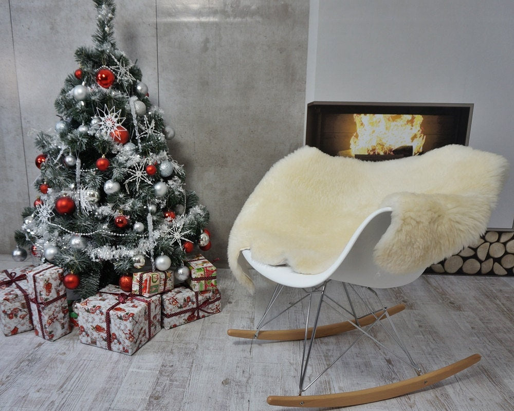 Regular SHEEPSKIN 46 "x 26" White Fur Rug Throw Genuine leather Sheep Skin Decorative Carpet Natural comfy, cozy, cheap rugs thick, shiny !