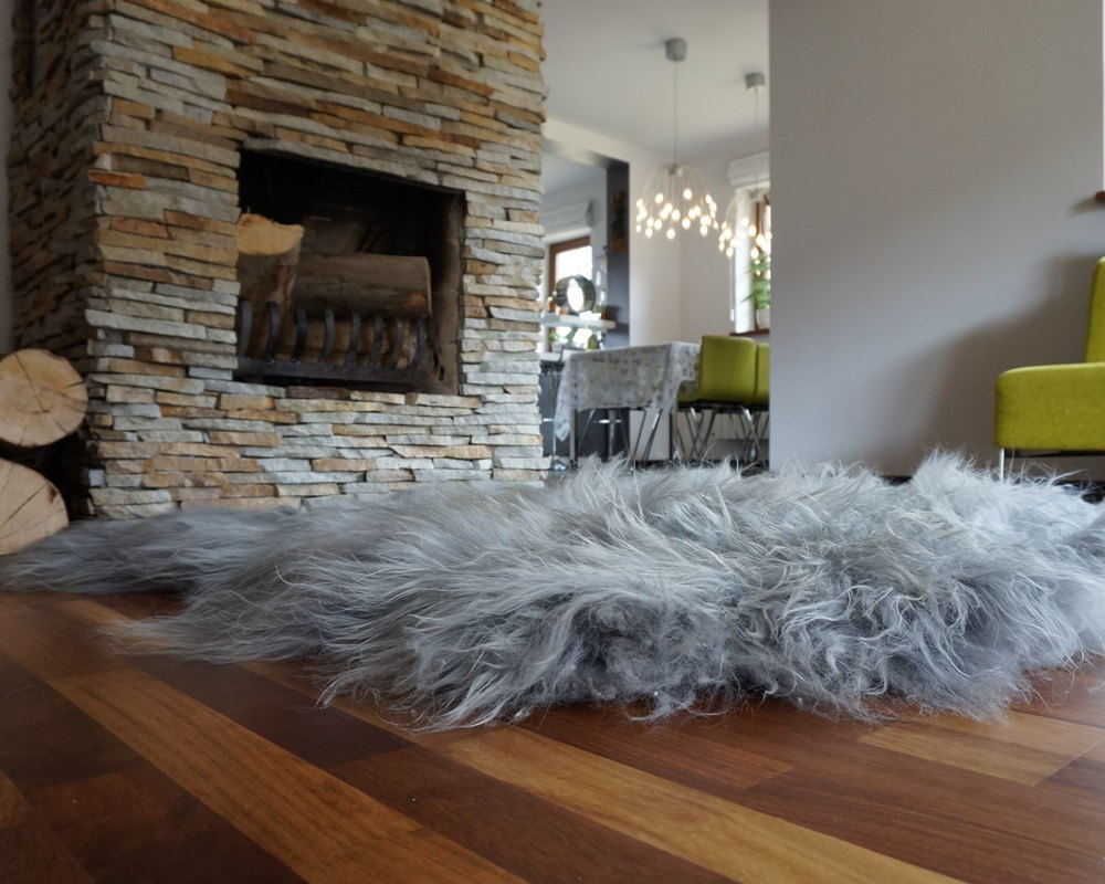 GIANT SHEEPSKIN Double White Throw Genuine leather Sheep Skin 52" x 52" Decorative rug Natural comfy, cozy, hair is very thick, shiny !