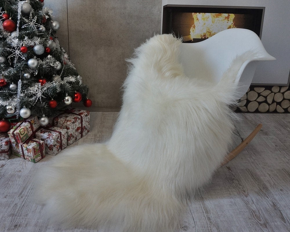 GIANT SHEEPSKIN Iceland White Throw Genuine leather Sheep Skin 52"x 32" Decorative rug White comfy, cozy, hair is very thick, shiny !