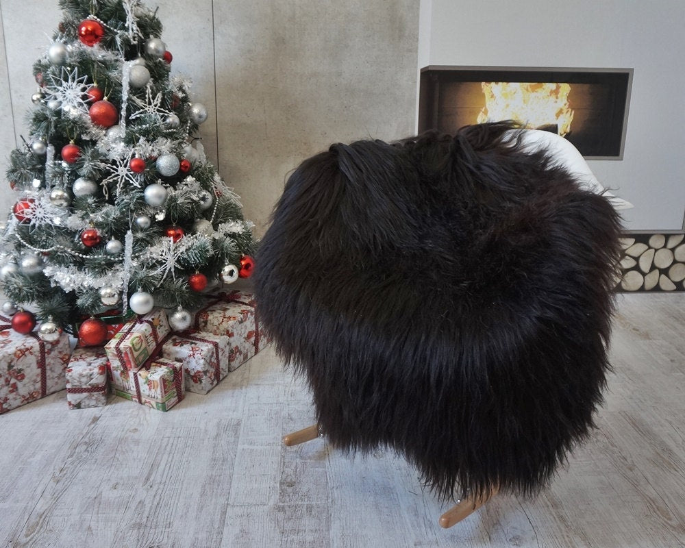 GIANT SHEEPSKIN Icelandic Black Throw Genuine leather Sheep Skin 50 "x 30" Decorative rug black comfy, cozy, hair is very thick, shiny !