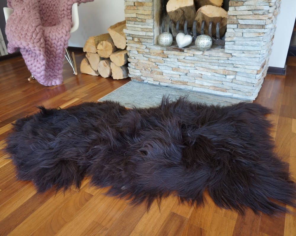 SHEEPSKIN ICELANDIC 52"x 32" Dark Brown Throw Genuine leather Sheep Skin Decorative rug comfy, cozy, hair is very thick, shiny !