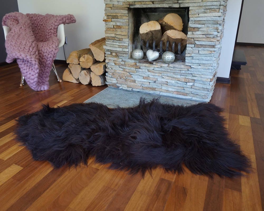 SHEEPSKIN ICELANDIC 52"x 32" Dark Brown Throw Genuine leather Sheep Skin Decorative rug comfy, cozy, hair is very thick, shiny !