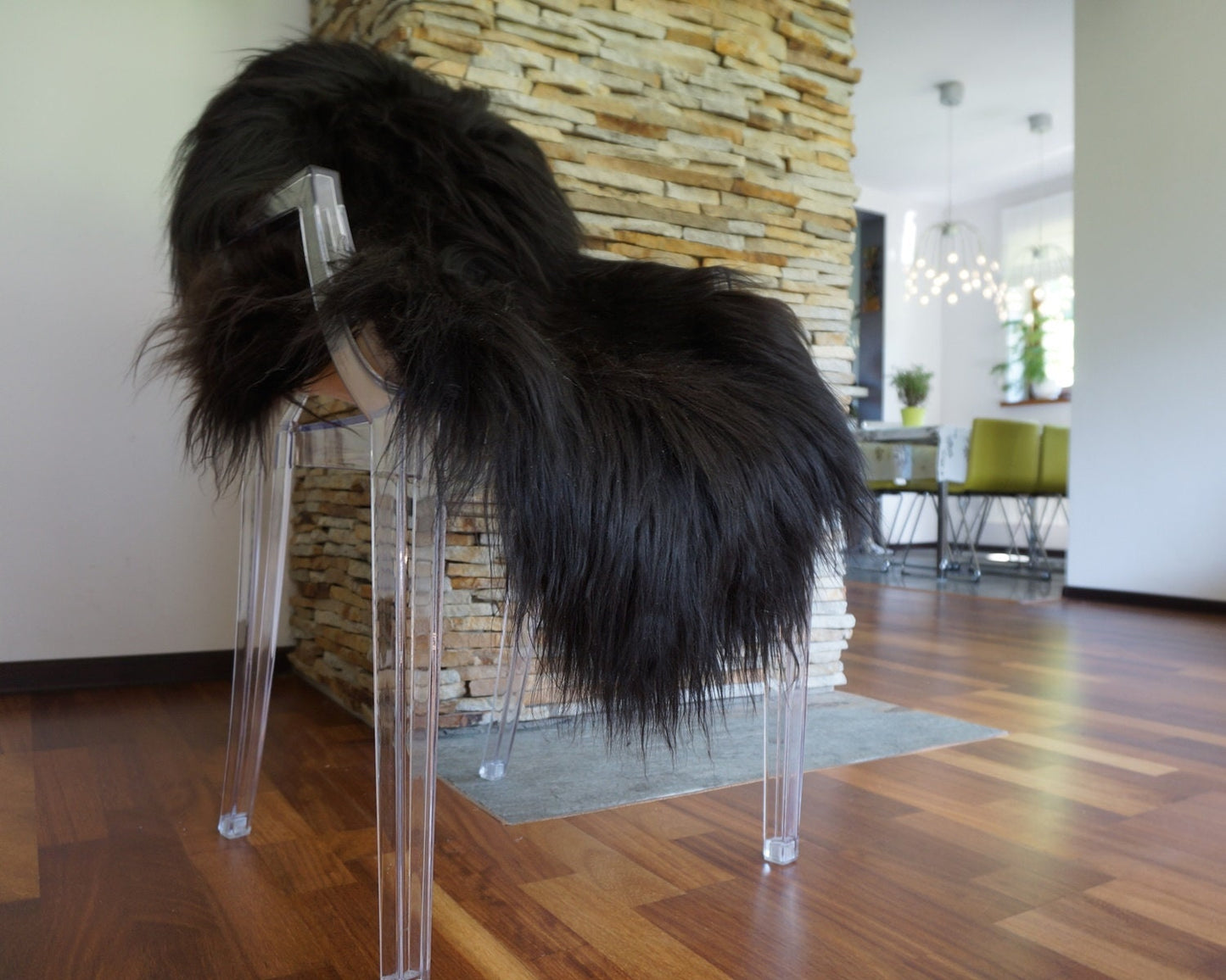 SHEEPSKIN ICELANDIC BLACK Throw Genuine leather Sheep Skin 50" x 30" Decorative rug comfy, cozy, hair is very thick, shiny !