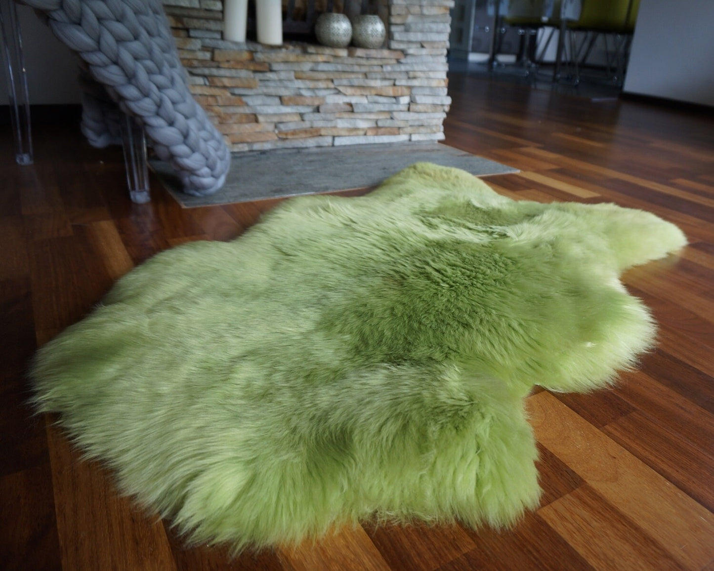 SHEEPSKIN Green L15 Throw Genuine leather Sheep Skin Decorative rug green comfy, cozy, hair is very thick, shiny !
