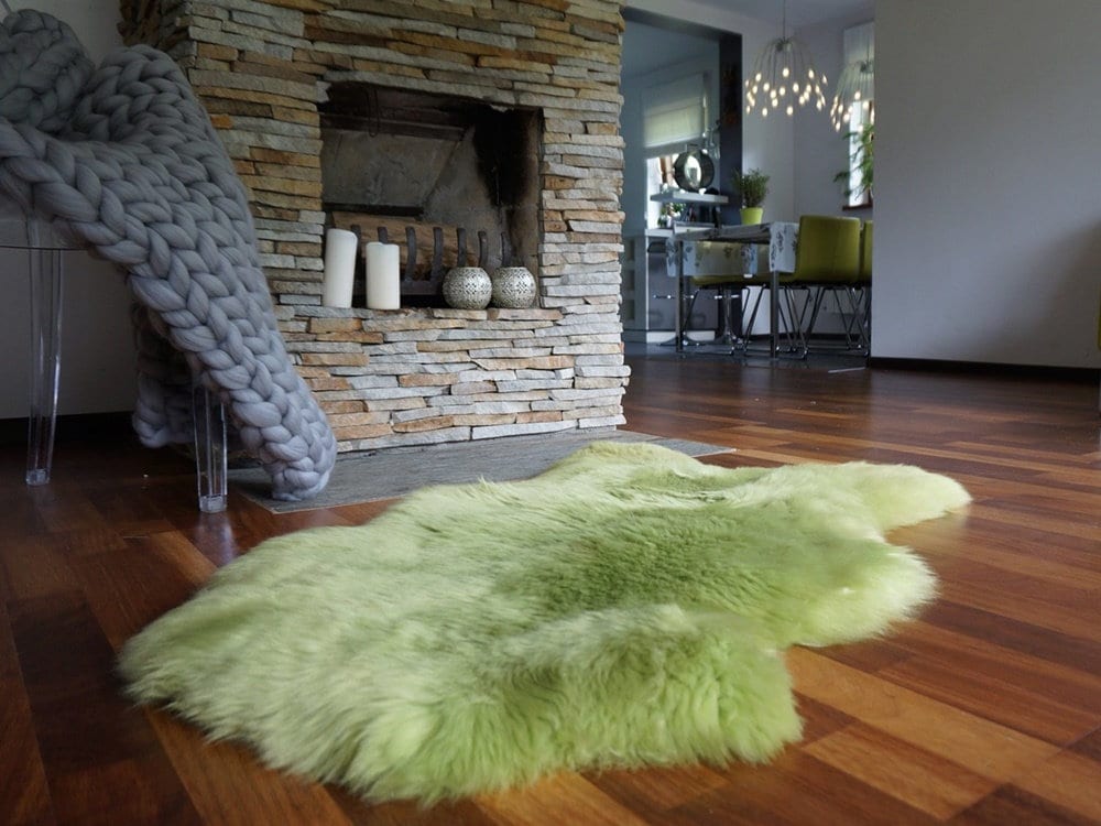 SHEEPSKIN Green L15 Throw Genuine leather Sheep Skin Decorative rug green comfy, cozy, hair is very thick, shiny !