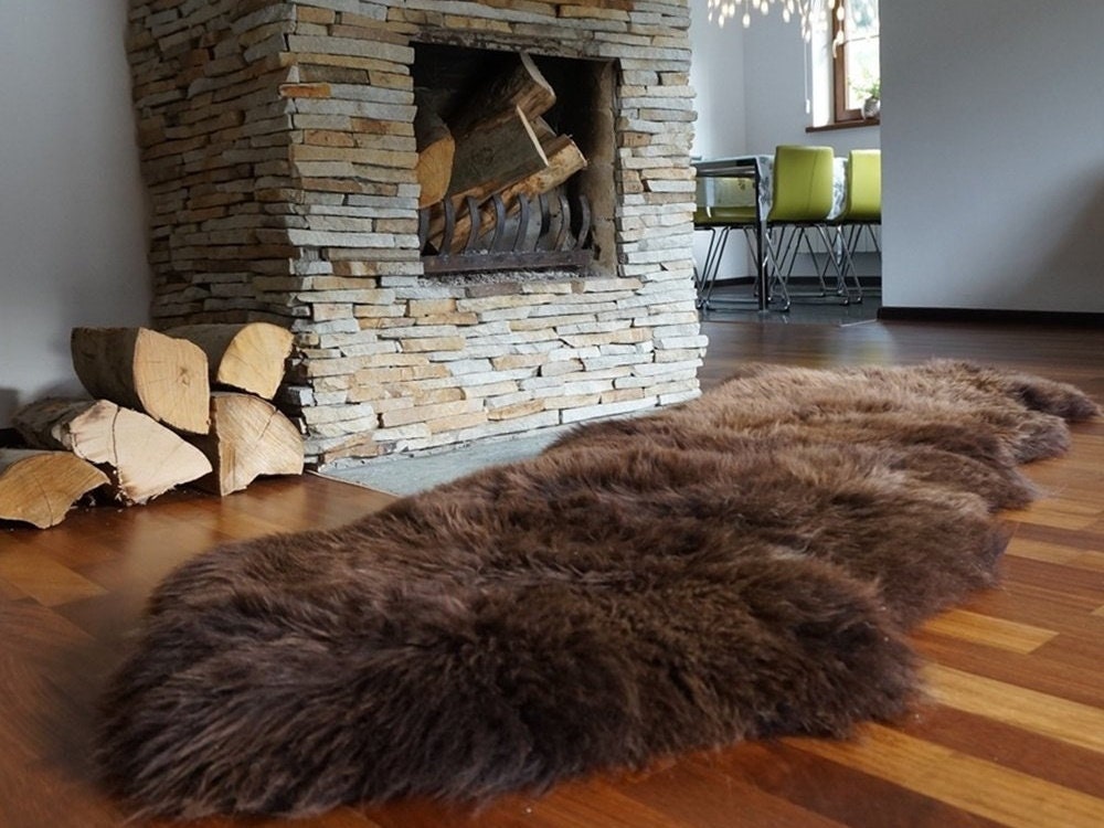 GIANT SHEEPSKIN Double X Brown Throw Genuine leather Sheep Skin 79" x 30" Decorative rug Natural comfy,cozy, hair is very thick, shiny