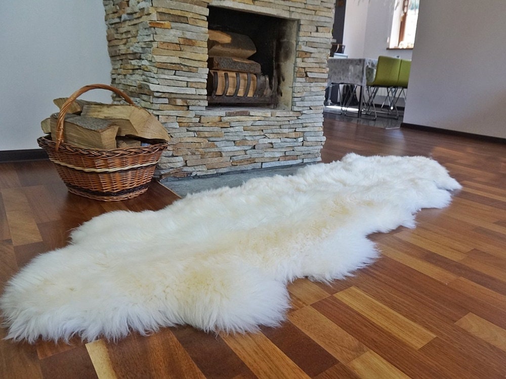 GIANT SHEEPSKIN Duble X White Throw Genuine leather Sheep Skin 79" x 30" Decorative rug Natural comfy, cozy, hair is very thick, shiny !