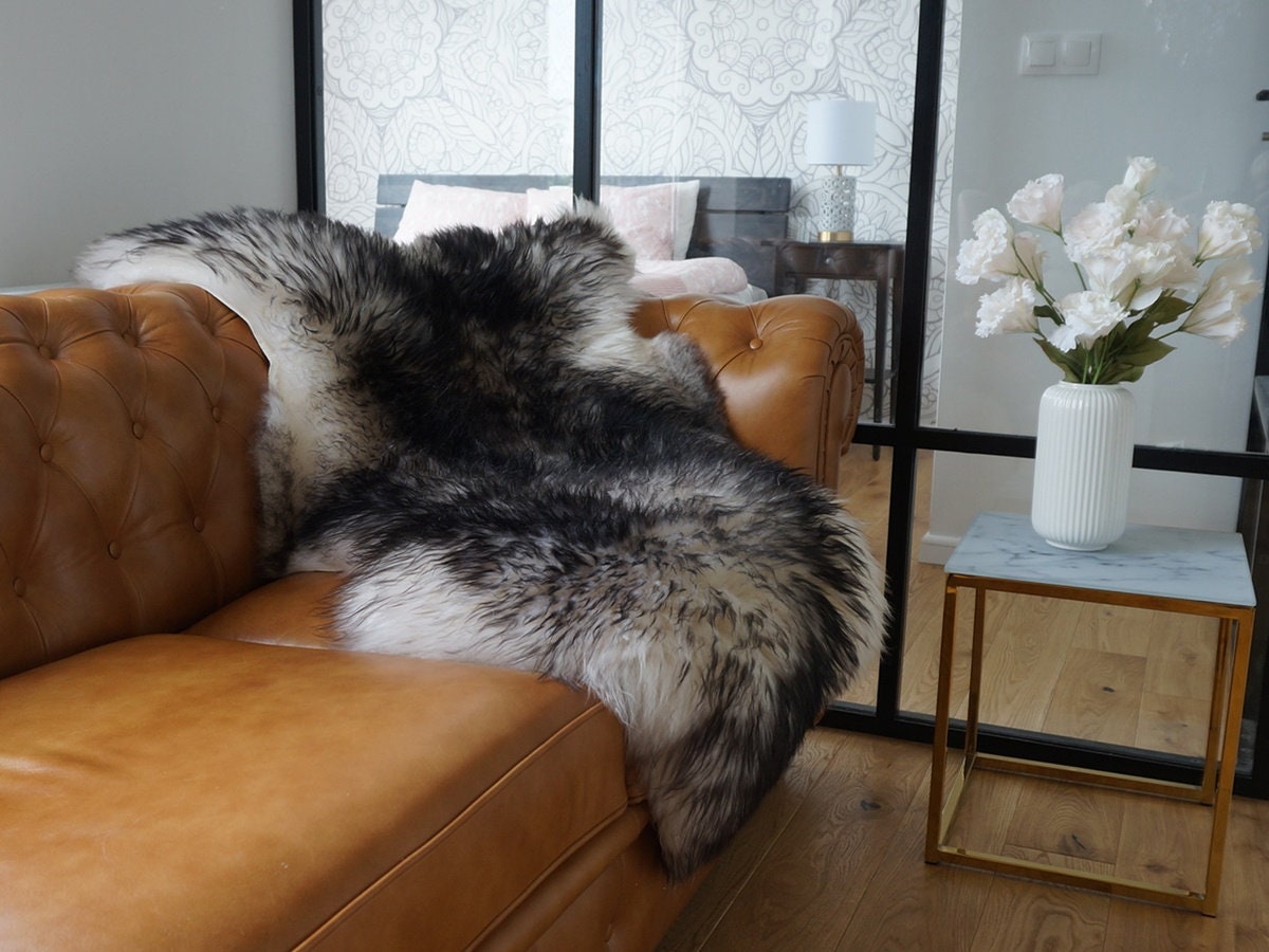 Original Black and White rug Mouflon Genuine Natural Sheepskin Genuine Natural Sheepskin Rugs Rug Throw Rugs Carpet Outdoor Cheap, Shag