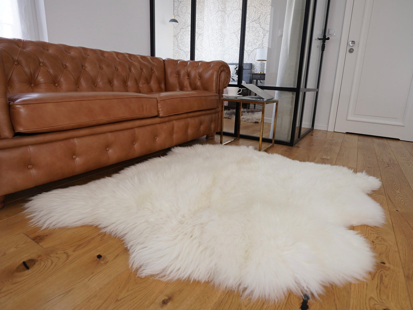 GIANT SHEEPSKIN Double White Throw Genuine leather Sheep Skin 50" x 50" Decorative rug Natural comfy, cozy, hair is very thick, shiny
