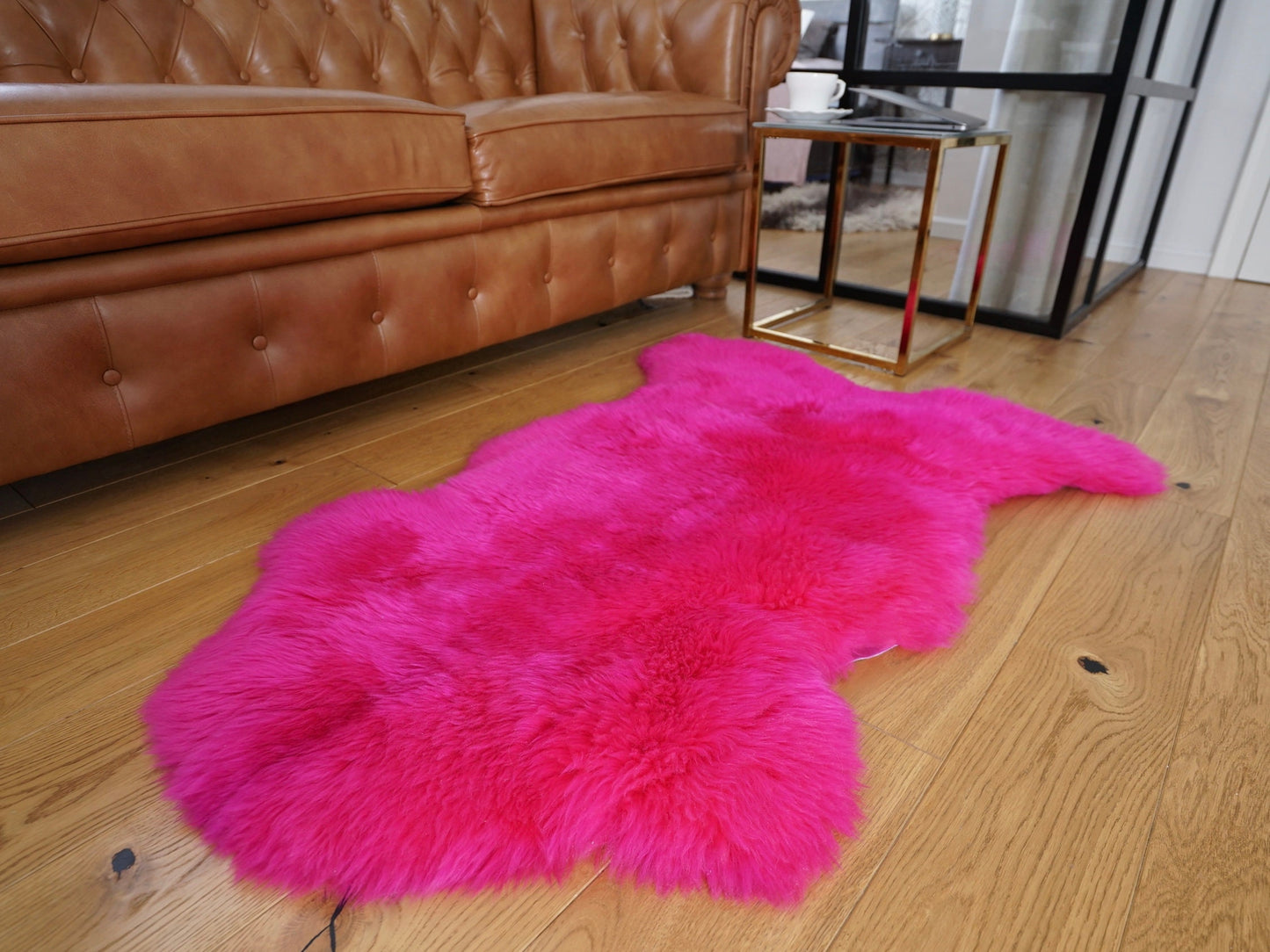 SHEEPSKIN 50"x 28" Pink Throw Genuine leather Sheep Skin Decorative rug comfy, cozy, hair is very thick, shiny !