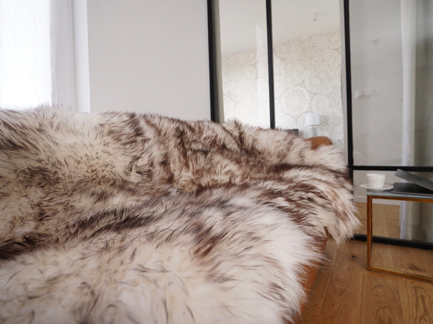 GIANT SHEEPSKIN Triple X Mouflon White Brown Throw Genuine leather Sheep Skin 64" x 46" Decorative rug Natural very thick, shiny !