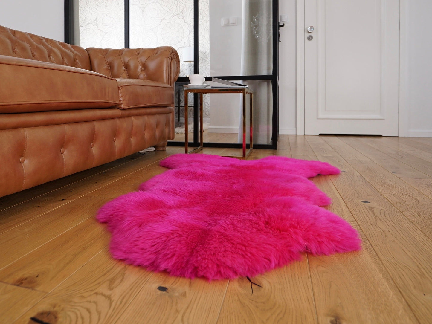 SHEEPSKIN 50"x 28" Pink Throw Genuine leather Sheep Skin Decorative rug comfy, cozy, hair is very thick, shiny !
