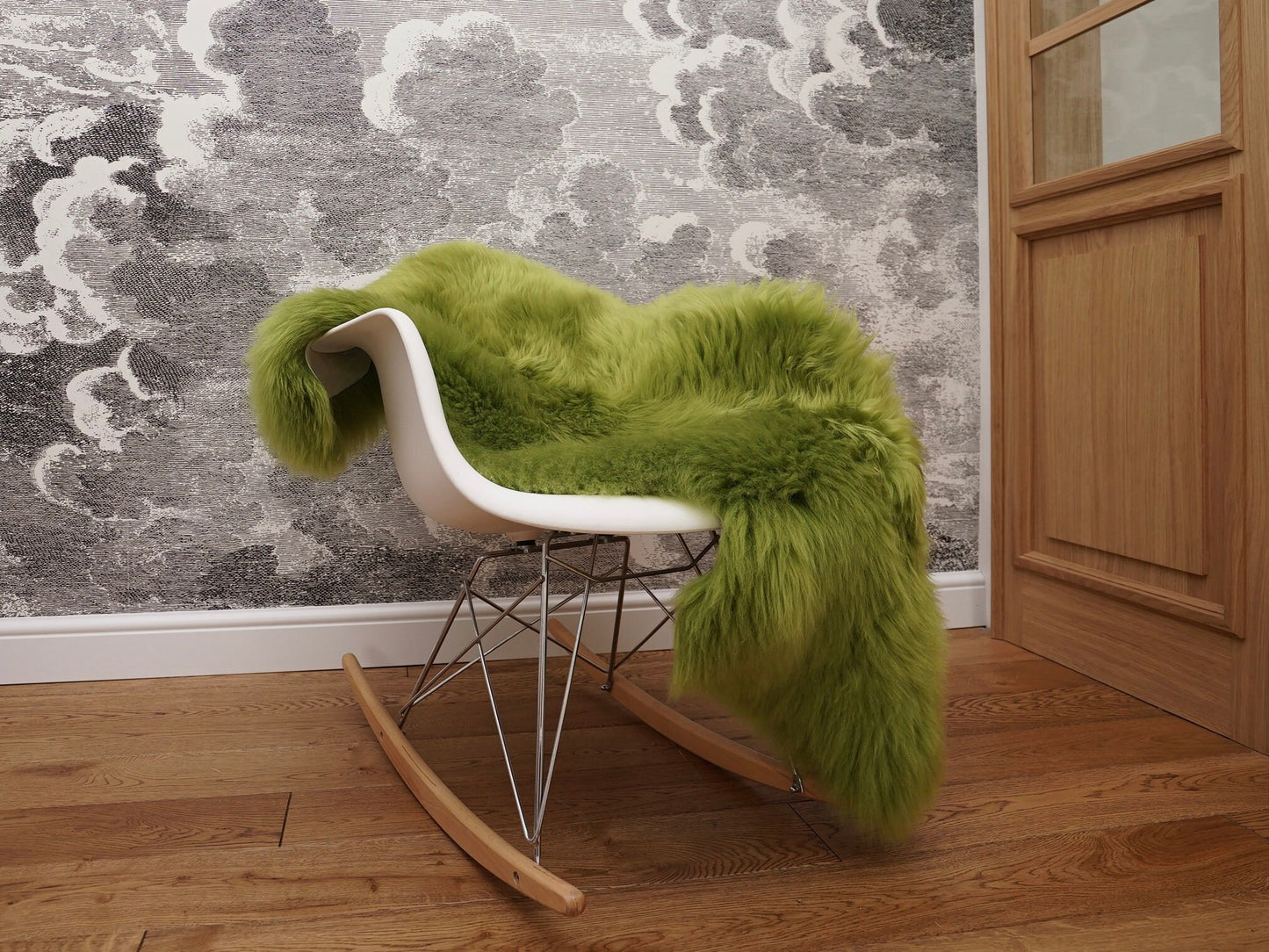 SHEEPSKIN GREEN X Throw Genuine leather Sheep Skin Decorative rug green comfy, cozy, hair is very thick, shiny !