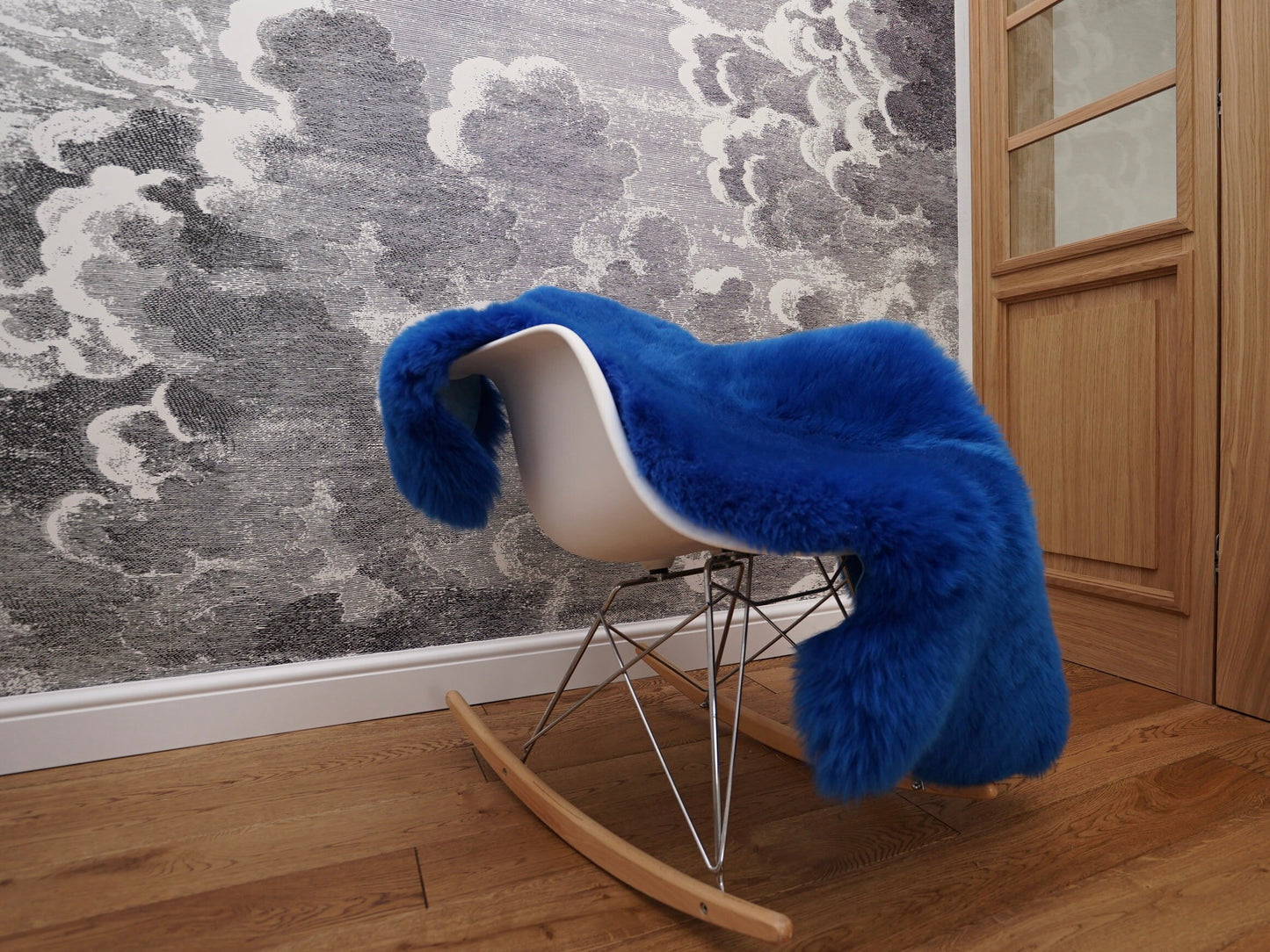 SHEEPSKIN navy Blue Throw Genuine leather Sheep Skin Decorative rug brown comfy, cozy, hair is very thick, shiny !