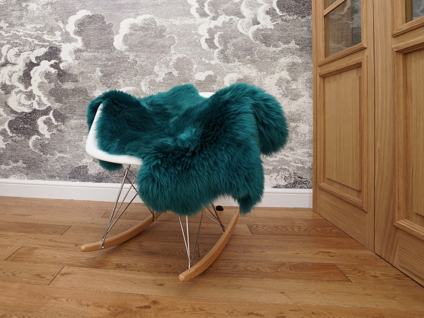 SHEEPSKIN Green Throw Genuine leather Sheep Skin Dyed Decorative rug green comfy, cozy, hair is very thick, shiny !