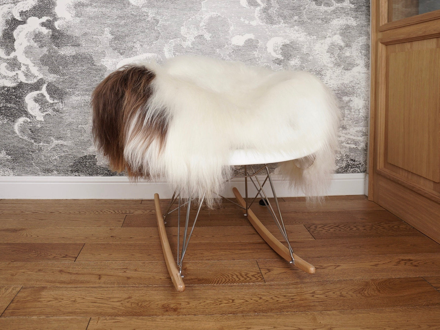 SHEEPSKIN ICELANDIC XL Dark Brown Throw Genuine CB1 leather Sheep Skin Decorative rug comfy, cozy, hair is very thick, shiny !