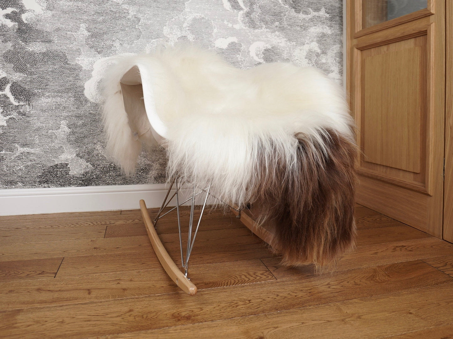 SHEEPSKIN ICELANDIC XL Dark Brown Throw Genuine CB1 leather Sheep Skin Decorative rug comfy, cozy, hair is very thick, shiny !