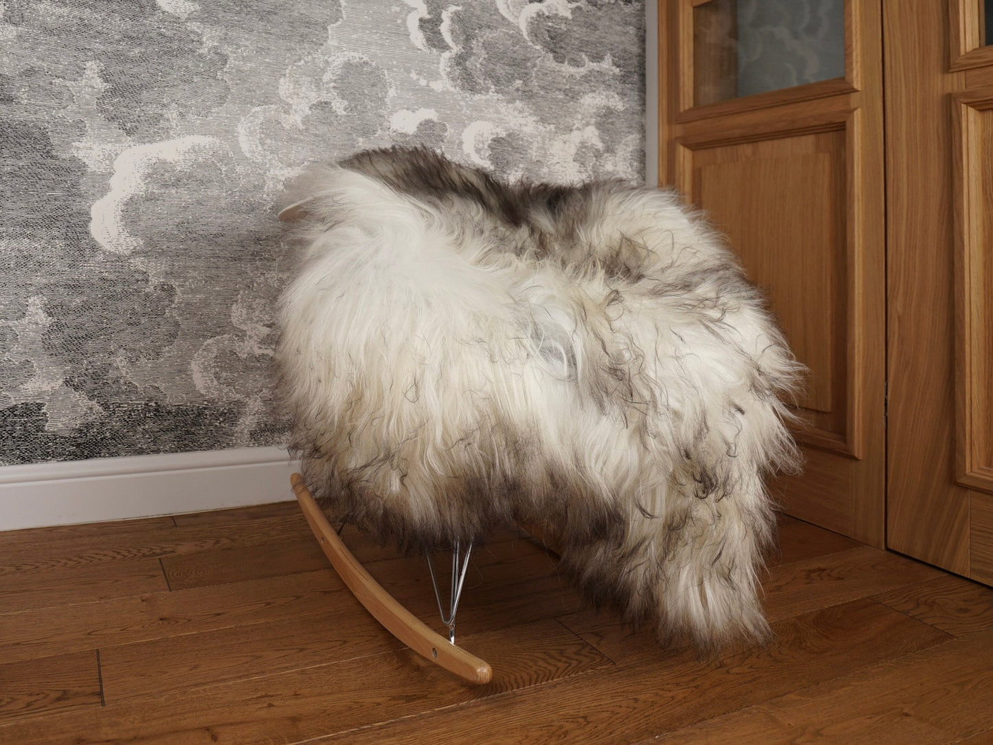 SHEEPSKIN ICELANDIC Grey DZ5 White Xxl Throw Genuine leather Sheep Skin Decorative rug Gray comfy, cozy, hair is very thick, shiny !