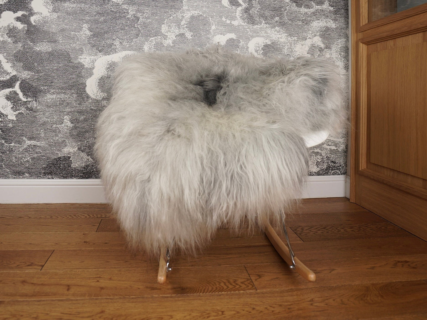 SHEEPSKIN ICELANDIC Grey DZ11 White Xxl Throw Genuine leather Sheep Skin Decorative rug Gray comfy, cozy, hair is very thick, shiny !