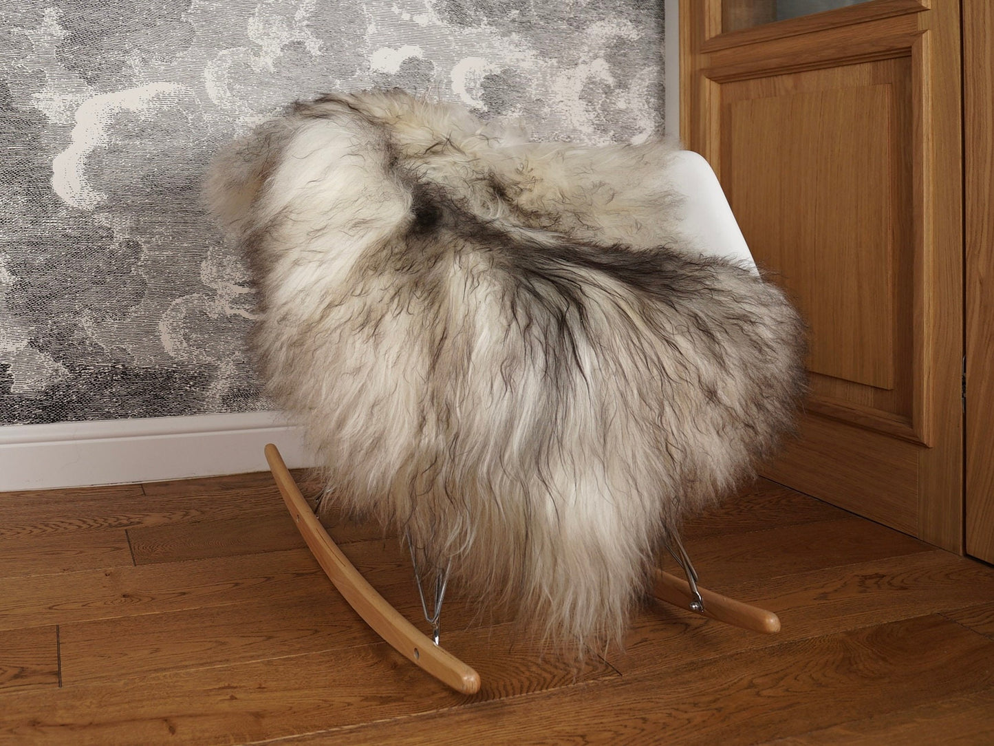SHEEPSKIN ICELANDIC Grey DZ5 White Xxl Throw Genuine leather Sheep Skin Decorative rug Gray comfy, cozy, hair is very thick, shiny !