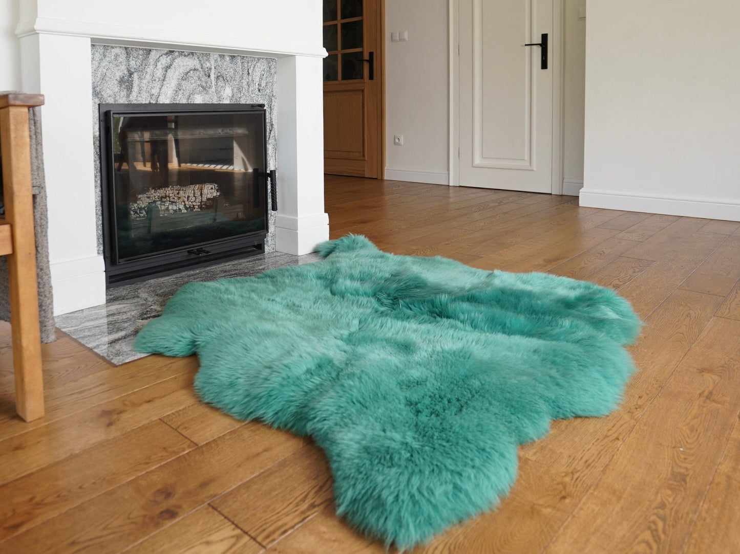 GIANT SHEEPSKIN Double XXL Aqua Throw Genuine leather Sheep Skin 46 "x 46" Decorative rug Natural comfy, hair is very thick, shiny !