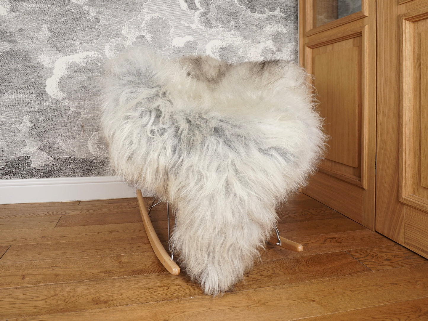 SHEEPSKIN ICELANDIC Grey XD4 Grey Xxl Throw Genuine leather Sheep Skin Decorative rug Gray comfy, cozy, hair is very thick, shiny !