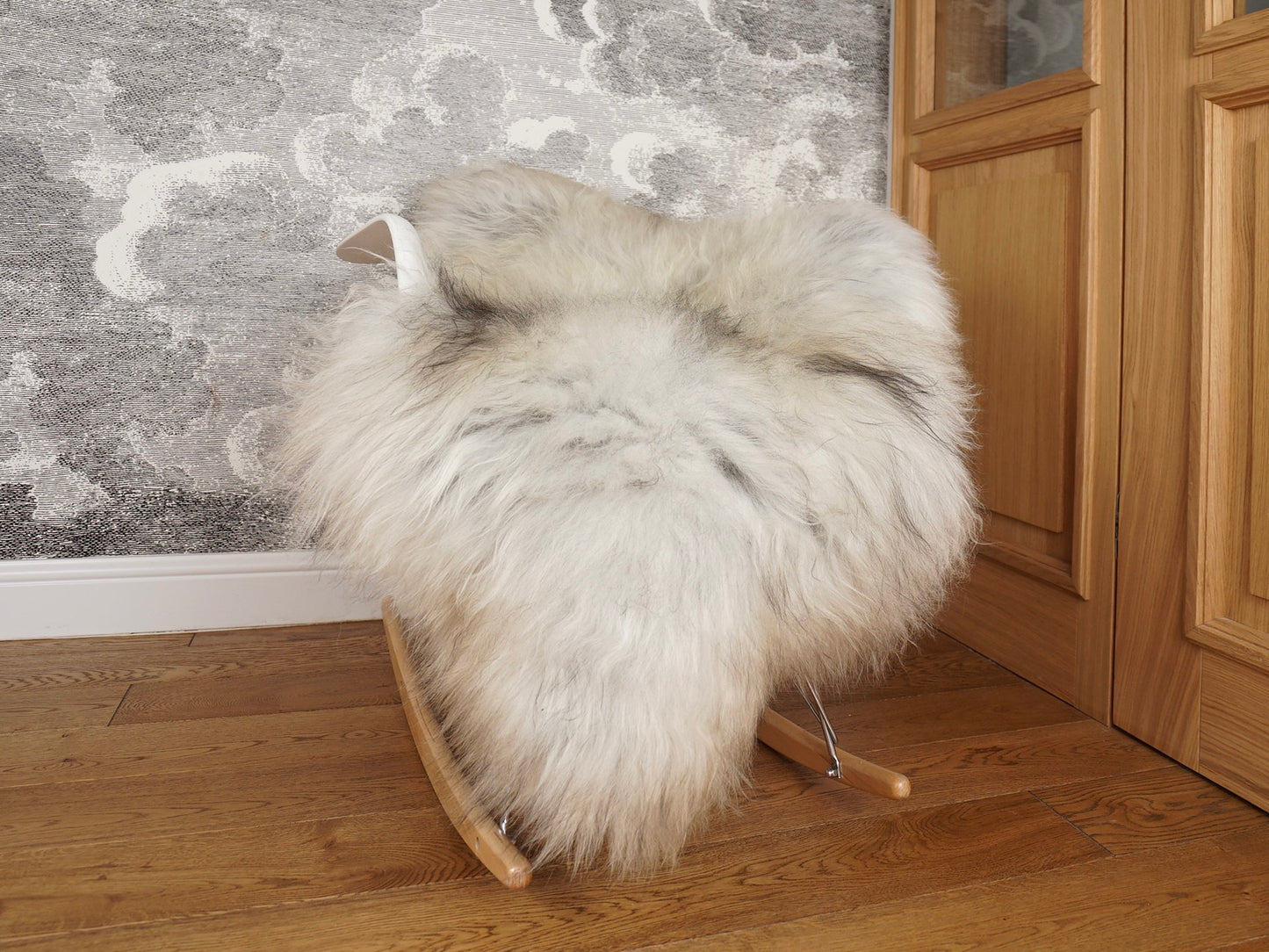 SHEEPSKIN ICELANDIC Grey XD4 Grey Xxl Throw Genuine leather Sheep Skin Decorative rug Gray comfy, cozy, hair is very thick, shiny !
