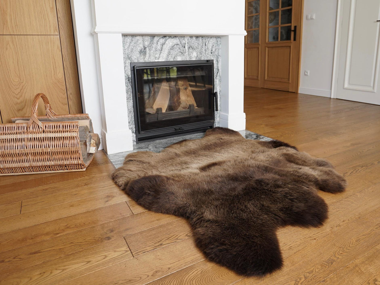 GIANT SHEEPSKIN Double XXL Brown Throw Genuine leather Sheep Skin 46 "x 46" Decorative rug Natural comfy,cozy, hair is very thick, shiny !