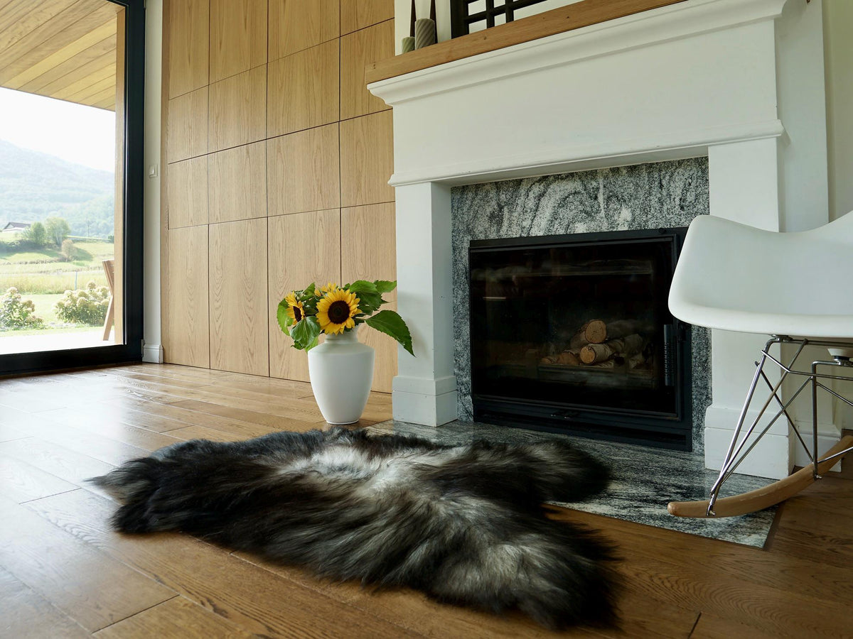 SHEEPSKIN WHITE & Black Throw Natural color Genuine leather Sheep Skin 52"x 30" Decorative rug XG8 Natural comfy, cozy, very thick, shiny