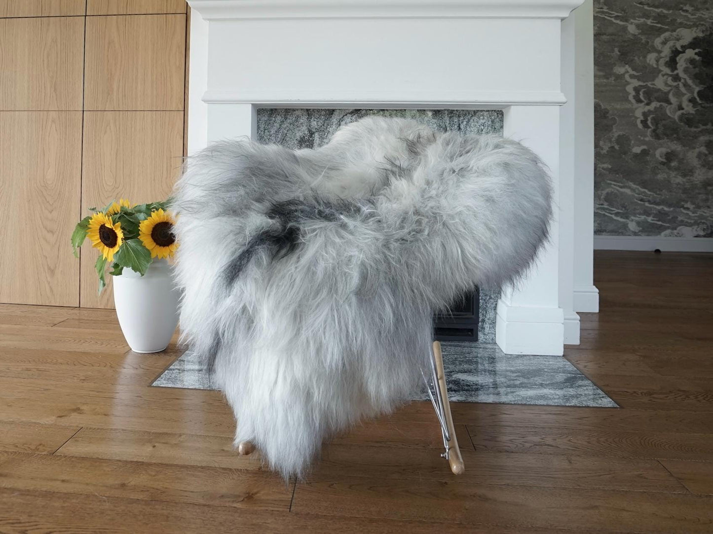 SHEEPSKIN Icelandic XXL White XG12 Throw Genuine leather Sheep Skin 48"x 32" Decorative rug White comfy, cozy, hair is very thick, shiny !