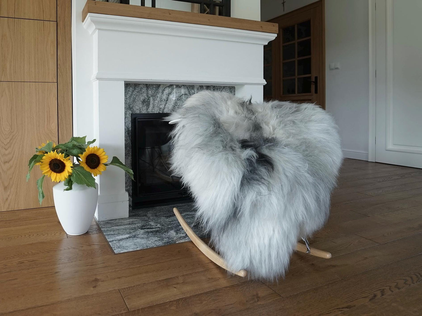 SHEEPSKIN Icelandic XXL White XG12 Throw Genuine leather Sheep Skin 48"x 32" Decorative rug White comfy, cozy, hair is very thick, shiny !
