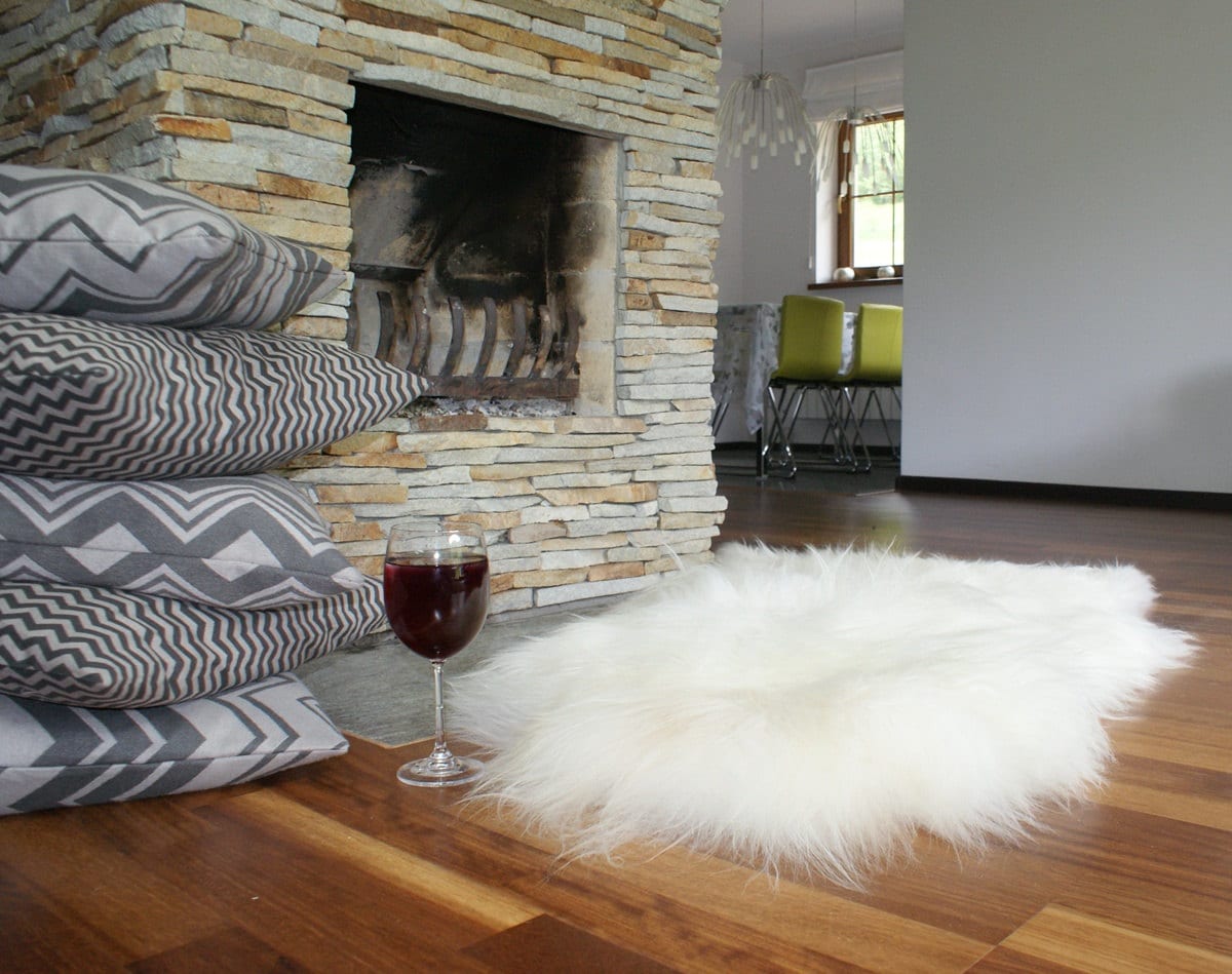 SHEEPSKIN ICELANDIC White X 52"x 32" Throw Genuine leather Sheep Skin Decorative rug White comfy, cozy, hair is very thick, shiny !