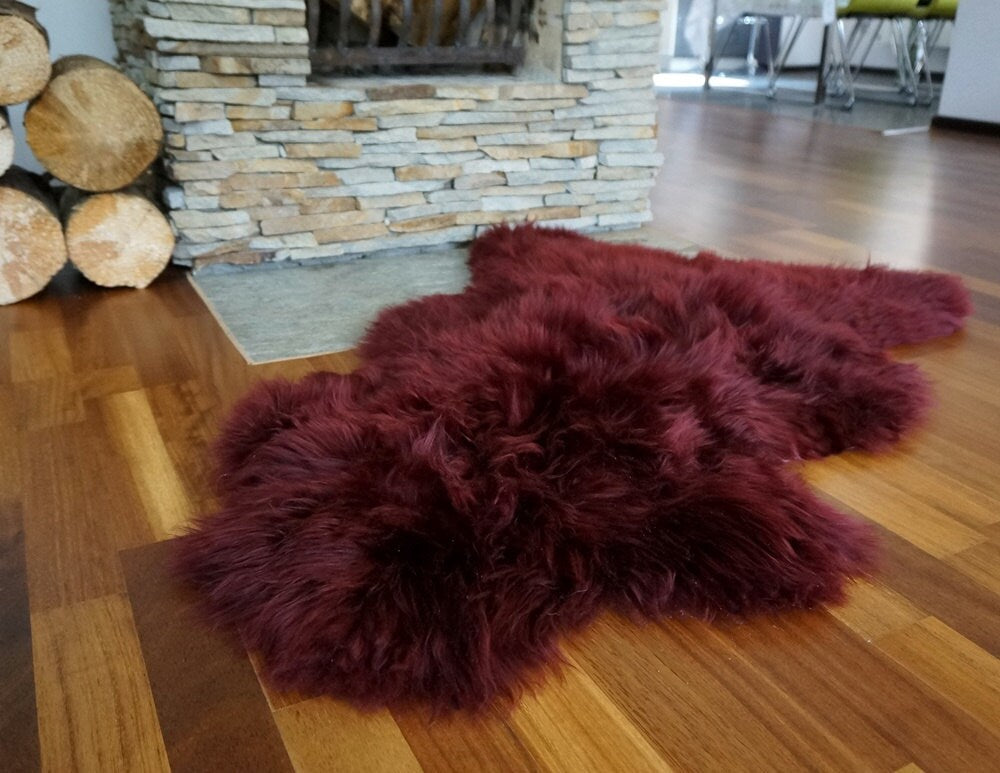 SHEEPSKIN Burgundy Throw Genuine leather Sheep Skin Decorative rug brown comfy, cozy, hair is very thick, shiny !