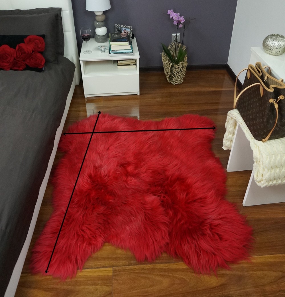 GIANT SHEEPSKIN Double XXL Red Throw Genuine leather Sheep Skin 50 "x 50" Decorative rug Natural comfy, cozy, hair is very thick, shiny !