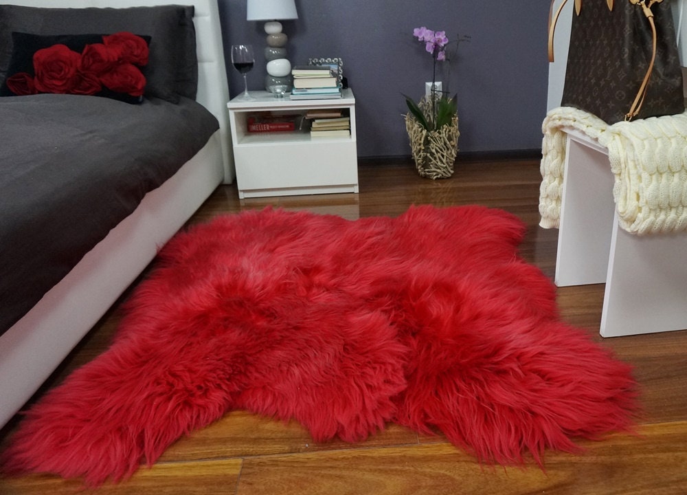 GIANT SHEEPSKIN Double XXL Red Throw Genuine leather Sheep Skin 50 "x 50" Decorative rug Natural comfy, cozy, hair is very thick, shiny !