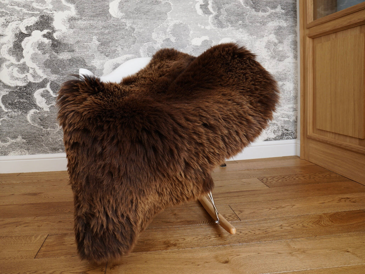 SHEEPSKIN Brown X  Throw Genuine leather wool carpet Decorative rug brown comfy, cozy, hair is very thick, shiny !