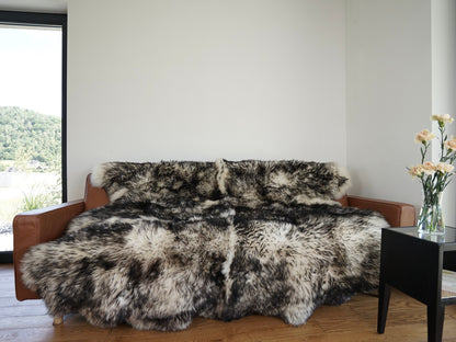 Extra Large White Mouflon Sheepskin Rug, Genuine Wool Fur Area Rug, Sexto Hide, 200 x 180 cm (79 x 71 in)