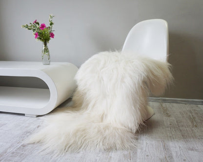 GIANT SHEEPSKIN Iceland White CREAM Throw Genuine leather Sheep Skin 50"x 30"  Decorative rug White comfy, cozy, hair is very thick, shiny !