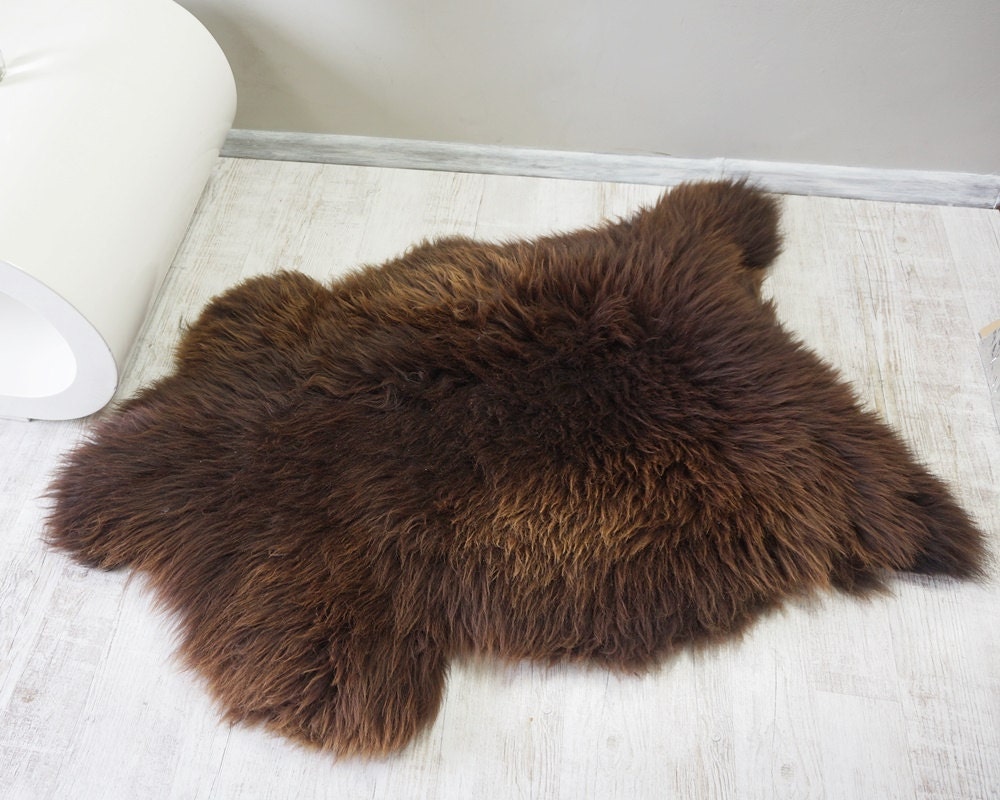 Giant SHEEPSKIN XL BROWN Throw Genuine leather Sheep Skin Decorative rug Brown 48 "x 28" comfy, cozy, hair is very thick! Good gift!!