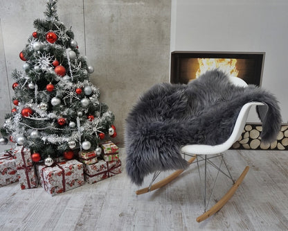 SHEEPSKIN GREY Throw Genuine leather Sheep Skin Decorative rug grey 48'' x 28" comfy, cozy, hair is very thick, shiny !