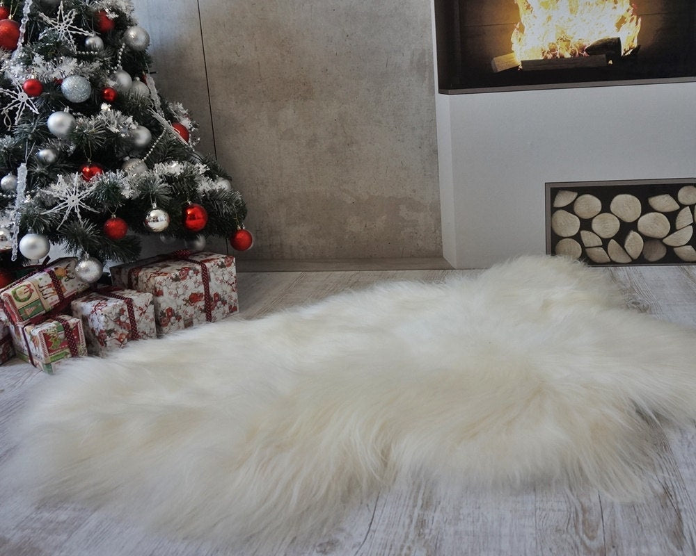 GIANT SHEEPSKIN Iceland White Throw Genuine leather Sheep Skin 52"x 32"  Decorative rug White comfy, cozy, hair is very thick, shiny !