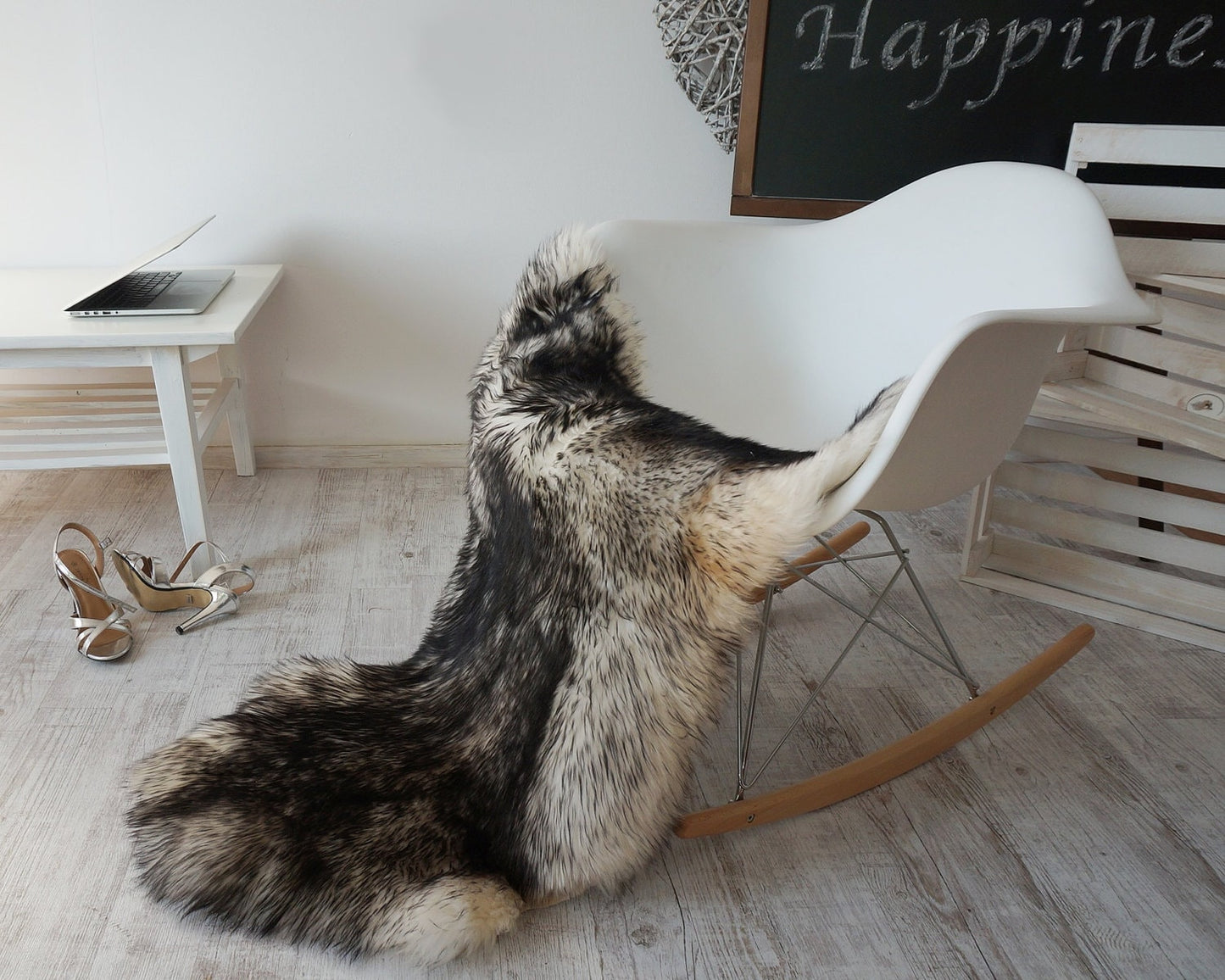 BIG  SHEEPSKIN Mouflon Throw Genuine leather Sheep Skin Decorative rug 48x 28" comfy, cozy, hair is very thick, shiny !