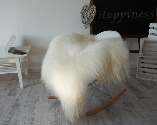 SHEEPSKIN Iceland White CREAM Throw Genuine leather Sheep Skin 50"x 30" Decorative rug White comfy, cozy, hair is very thick, shiny !