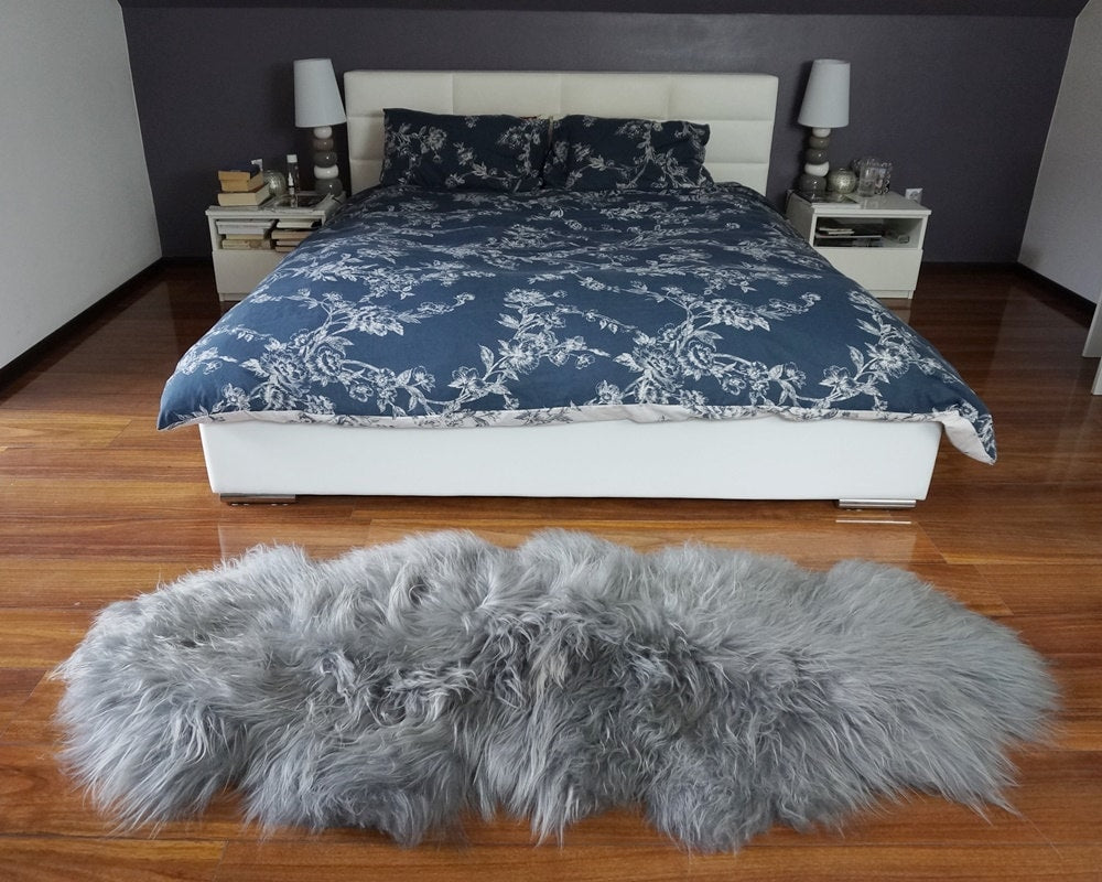 GIANT SHEEPSKIN Double XXL Grey Throw Genuine leather Sheep Skin 79" x 32" Decorative rug Natural comfy,cozy, hair is very thick, shiny !