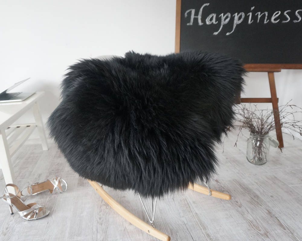 Big SHEEPSKIN L BLACK Throw Genuine leather Sheep Skin Decorative rug  48 "x 28" comfy, cozy, hair is very thick! Good gift!!