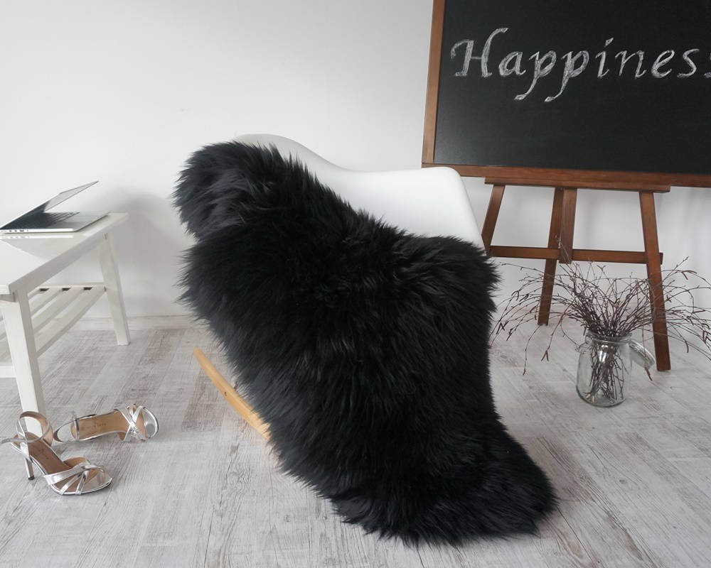 Big SHEEPSKIN L BLACK Throw Genuine leather Sheep Skin Decorative rug  48 "x 28" comfy, cozy, hair is very thick! Good gift!!